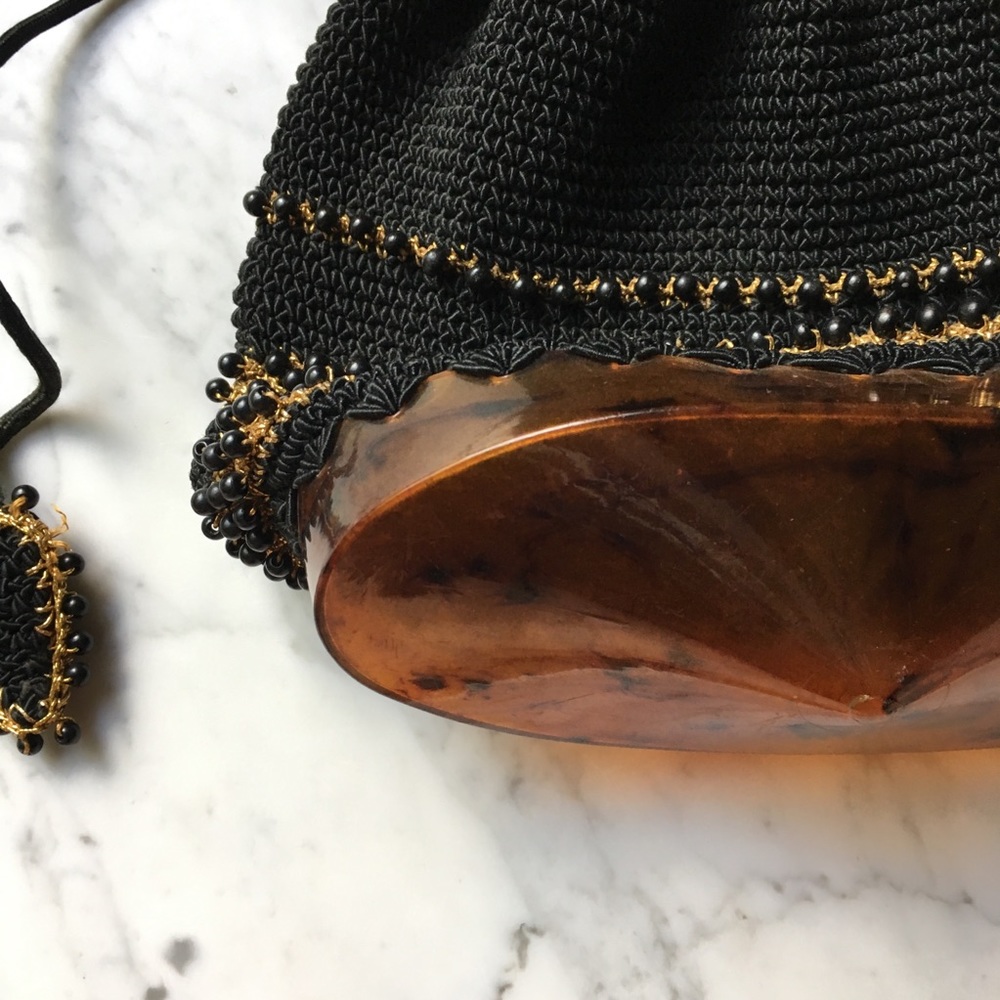 SOLD : VTG 40s Crochet & Bakelite Drawstring Purse - Picture 2 of 5
